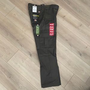 BRAND NEW WITH TAGS Dickies CARGO PANT SLIM FIT